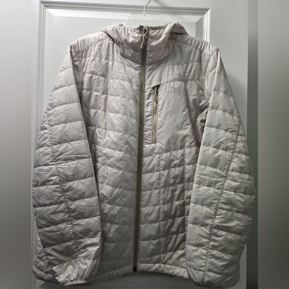 L.L. Bean Women's PrimaLoft Packaway Hooded Jacket In Light Sand